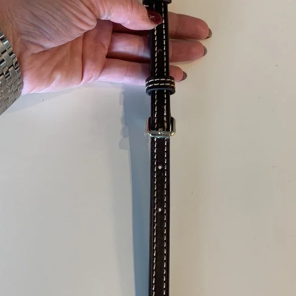 Dooney & Bourke Red Lizard-Embossed Crossbody Bag - Picture 14 of 15